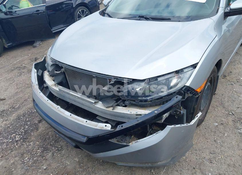 Photo 6 of 2019 Honda Civic LX (VIN 2HGFC2F65KH548777)