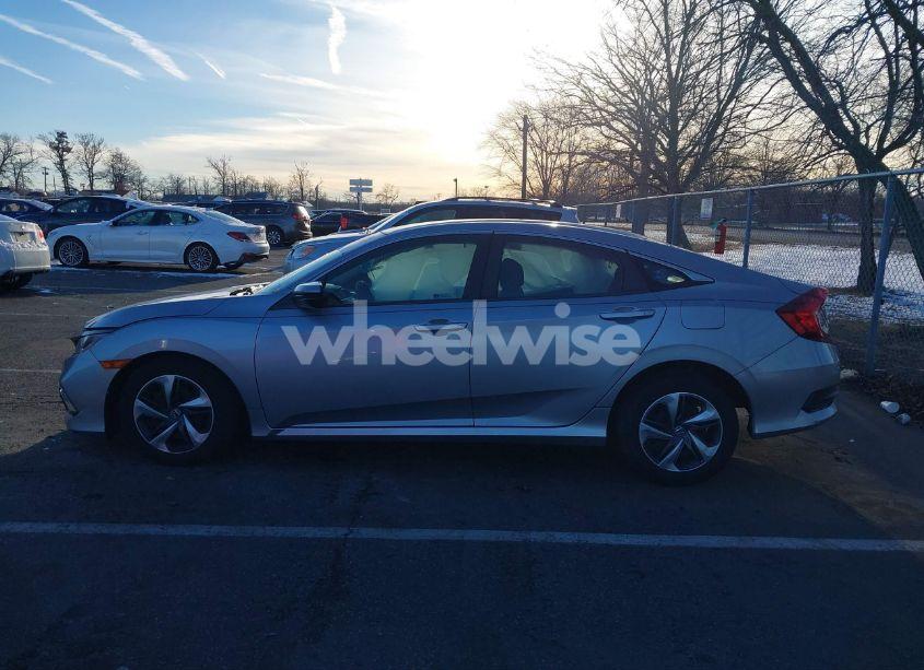 Photo 15 of 2019 Honda Civic LX (VIN 2HGFC2F65KH581603)