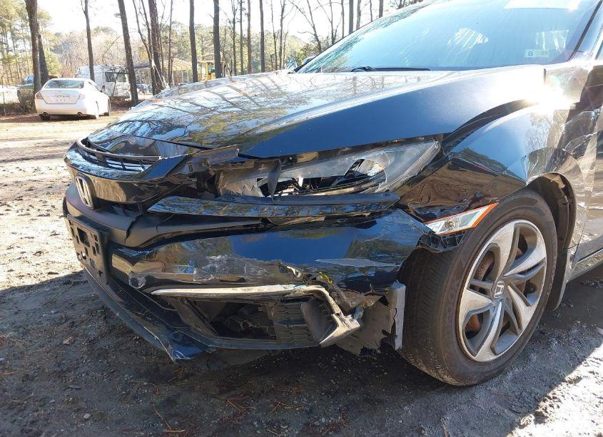 Photo 6 of 2019 Honda Civic LX (VIN 2HGFC2F65KH582900)