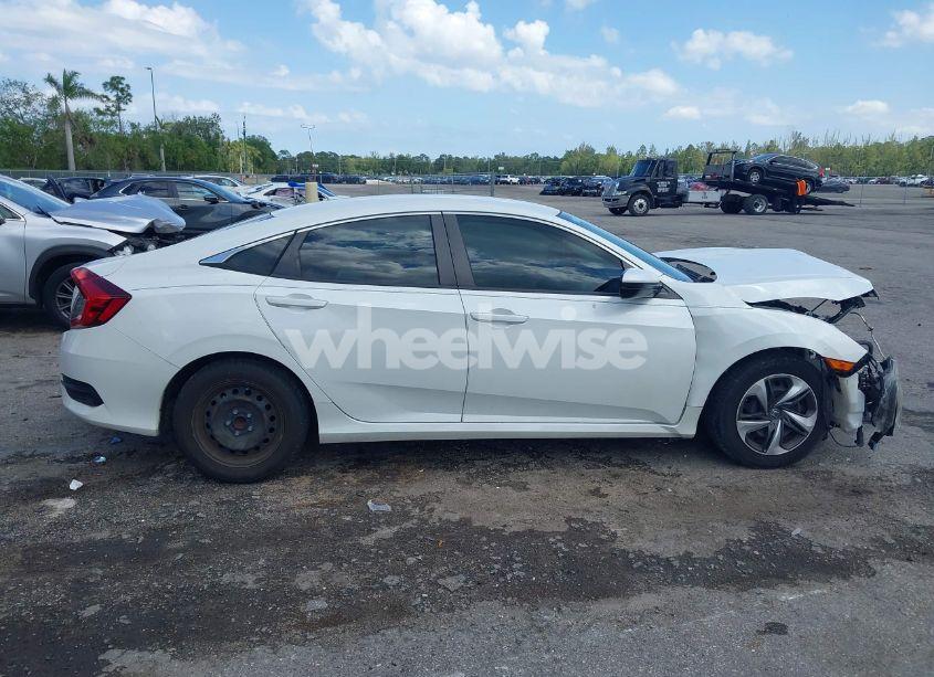 Photo 14 of 2020 Honda Civic LX (VIN 2HGFC2F65LH531818)