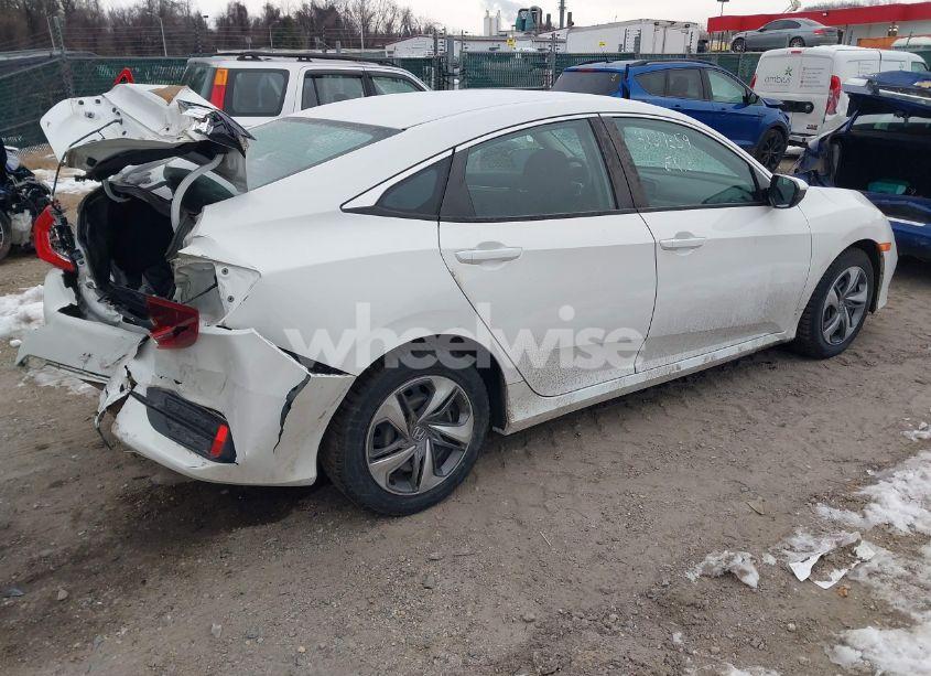 Photo 4 of 2019 Honda Civic SEDAN (VIN 2HGFC2F66KH507512)