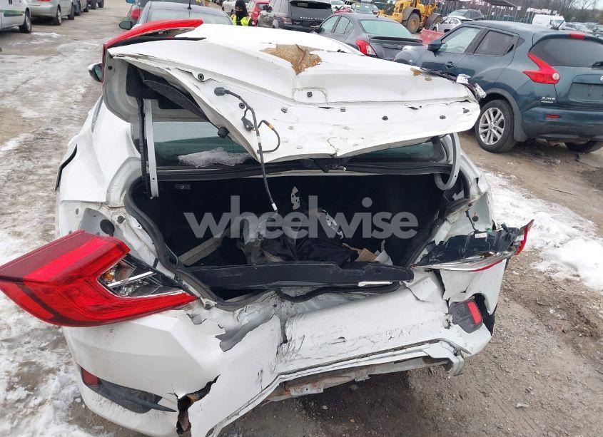 Photo 6 of 2019 Honda Civic SEDAN (VIN 2HGFC2F66KH507512)