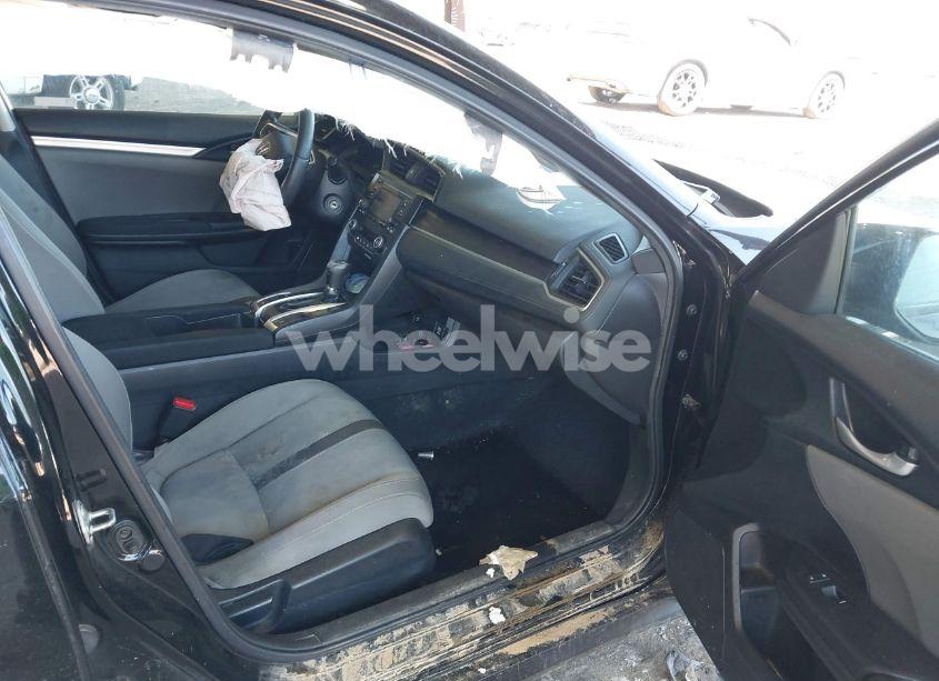 Photo 5 of 2019 Honda Civic LX (VIN 2HGFC2F66KH582629)