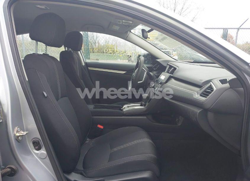 Photo 5 of 2019 Honda Civic LX (VIN 2HGFC2F66KH593937)