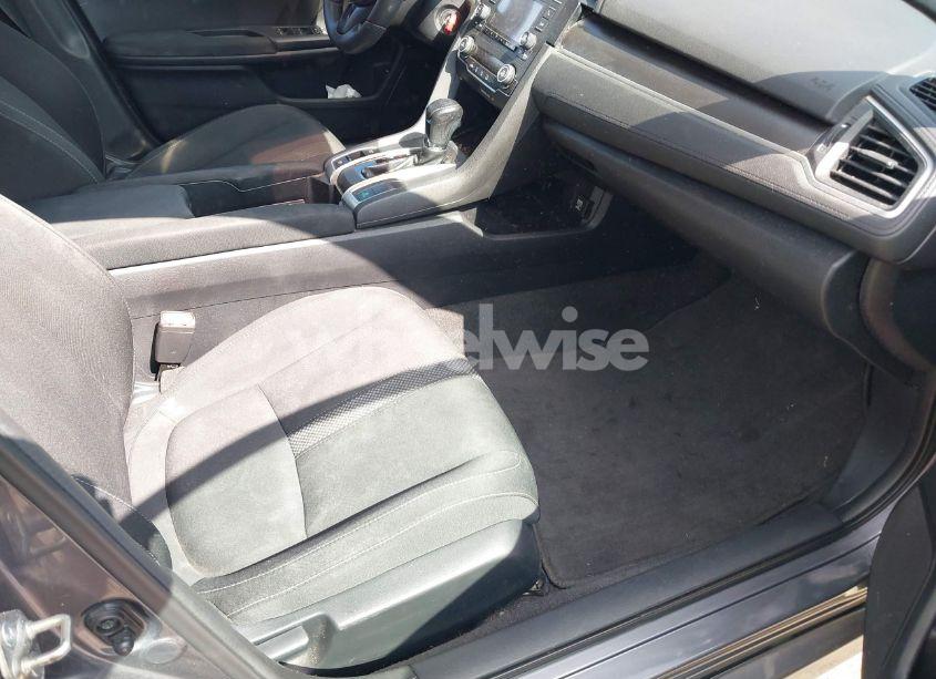 Photo 5 of 2019 Honda Civic LX (VIN 2HGFC2F66KH601700)