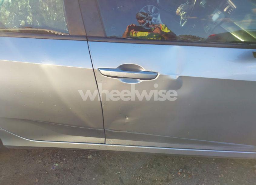 Photo 17 of 2020 Honda Civic LX (VIN 2HGFC2F66LH569705)