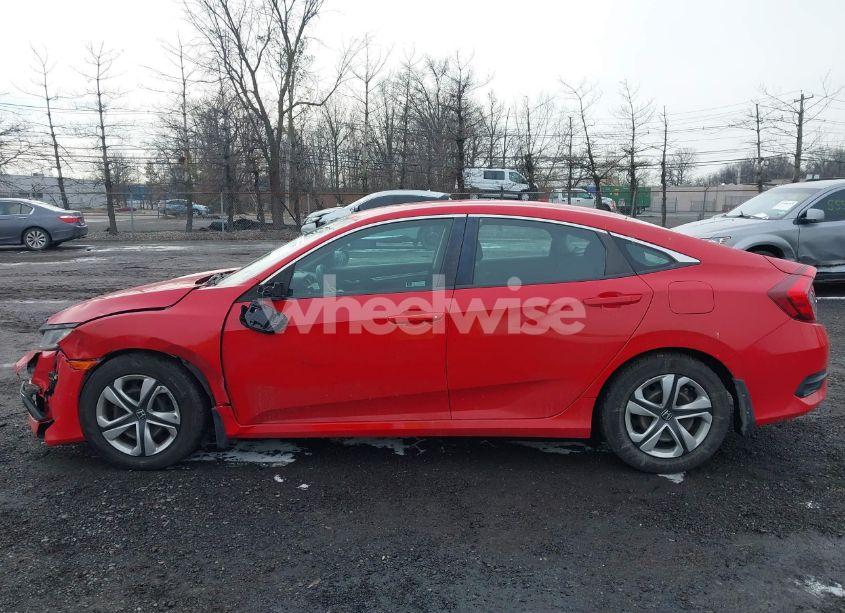 Photo 14 of 2019 Honda Civic LX (VIN 2HGFC2F67KH506997)