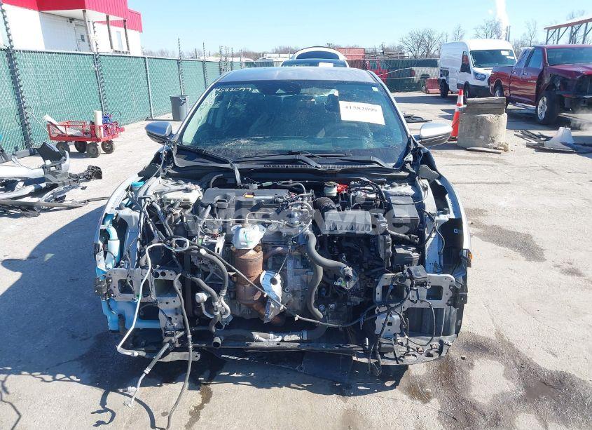 Photo 13 of 2019 Honda Civic LX (VIN 2HGFC2F67KH518180)