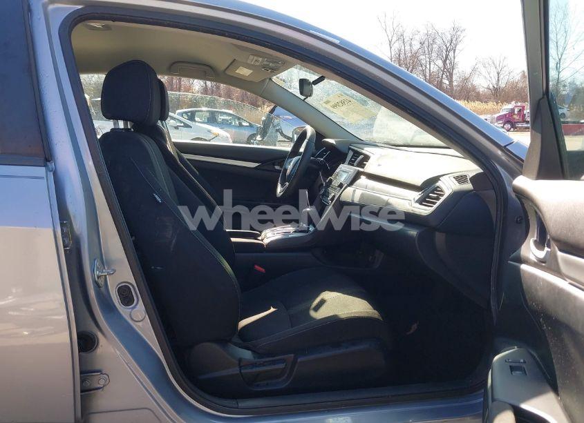 Photo 5 of 2019 Honda Civic LX (VIN 2HGFC2F67KH518180)