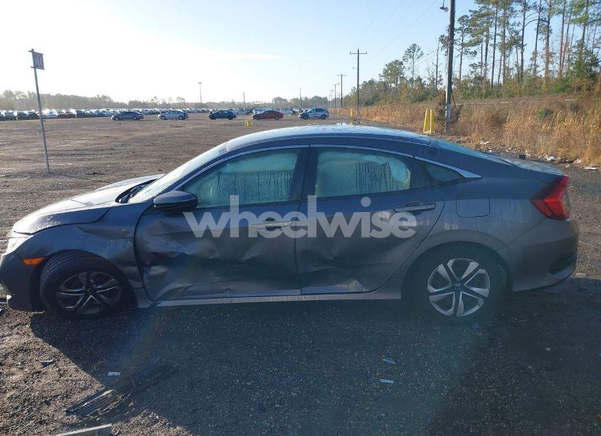 Photo 14 of 2019 Honda Civic LX (VIN 2HGFC2F67KH524898)
