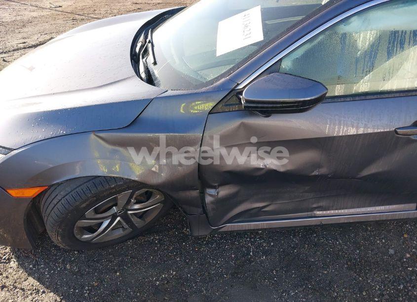 Photo 6 of 2019 Honda Civic LX (VIN 2HGFC2F67KH524898)
