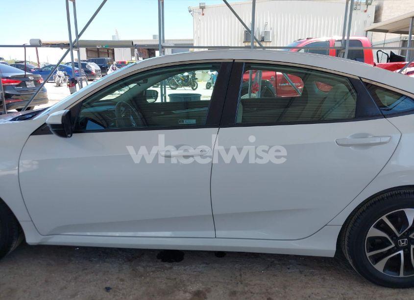 Photo 14 of 2019 Honda Civic LX (VIN 2HGFC2F67KH568920)