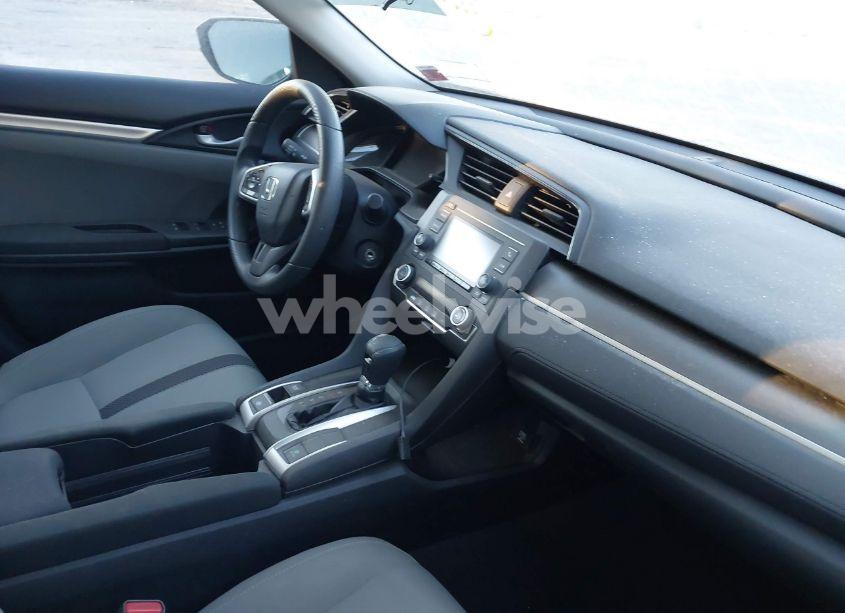 Photo 5 of 2019 Honda Civic LX (VIN 2HGFC2F67KH580467)