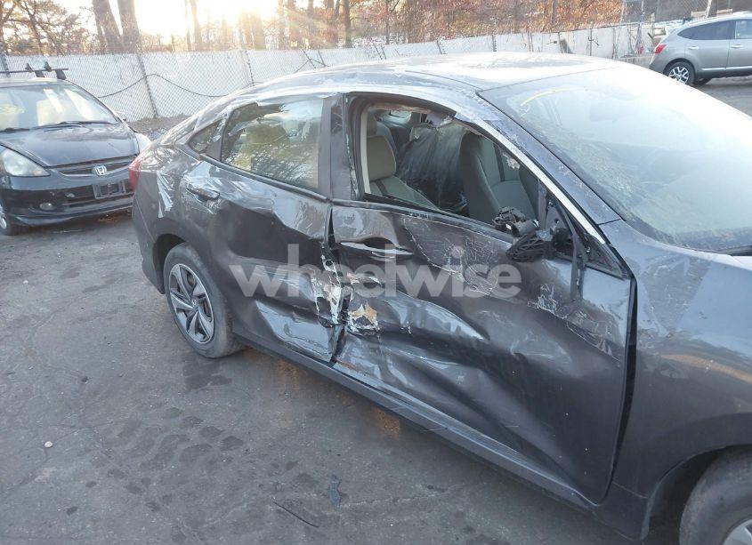 Photo 6 of 2019 Honda Civic LX (VIN 2HGFC2F67KH580467)