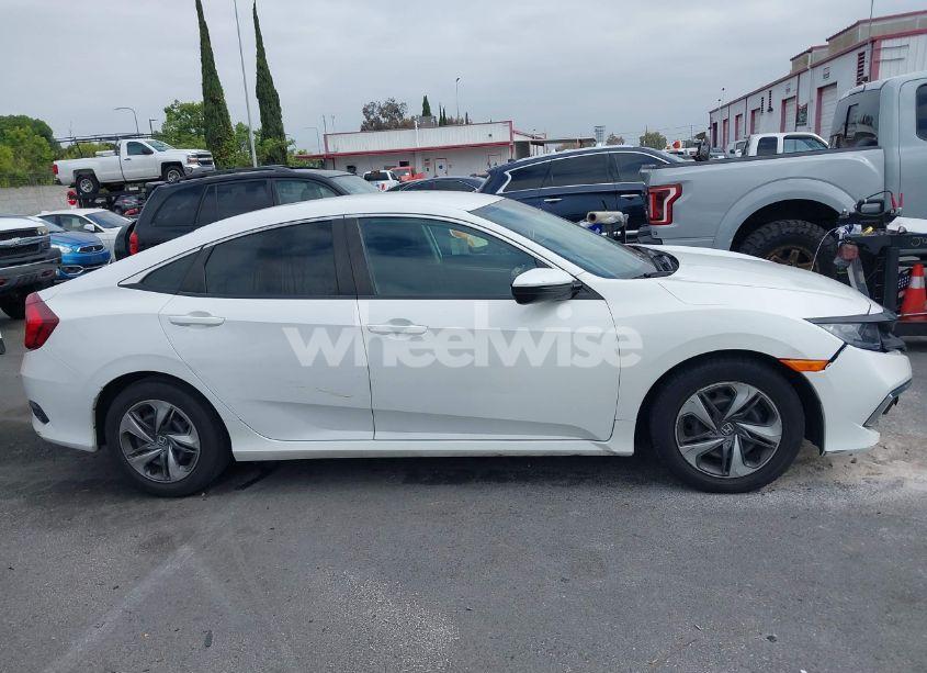 Photo 14 of 2019 Honda Civic LX (VIN 2HGFC2F67KH581473)