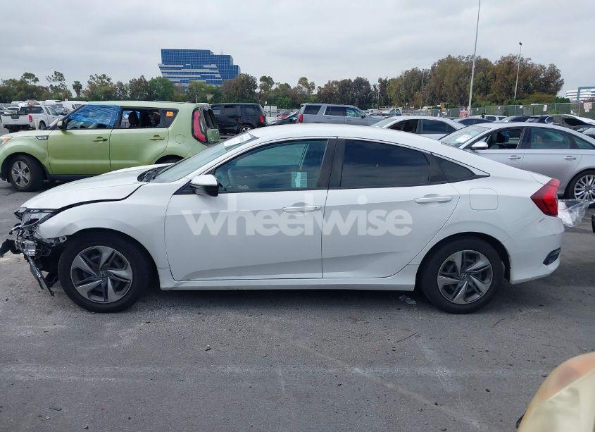 Photo 15 of 2019 Honda Civic LX (VIN 2HGFC2F67KH581473)