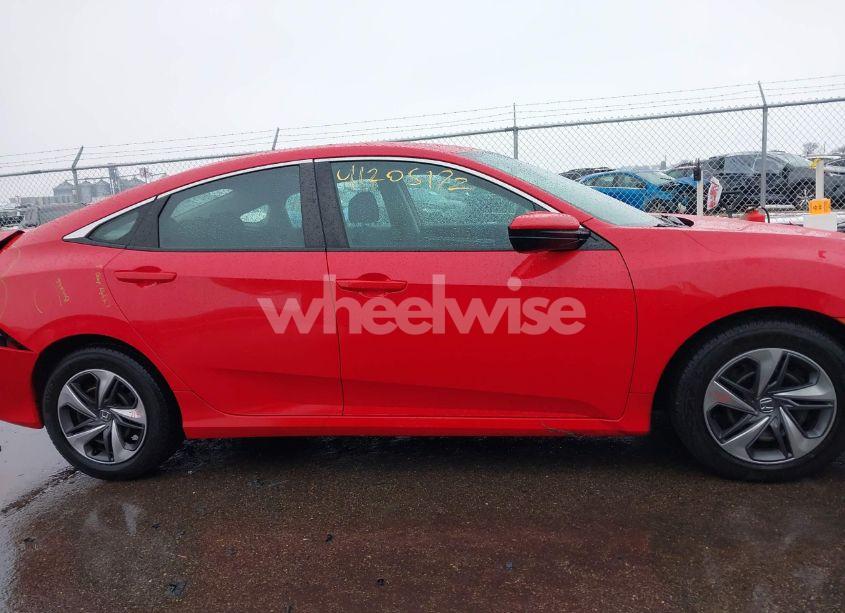 Photo 13 of 2019 Honda Civic LX (VIN 2HGFC2F67KH587144)