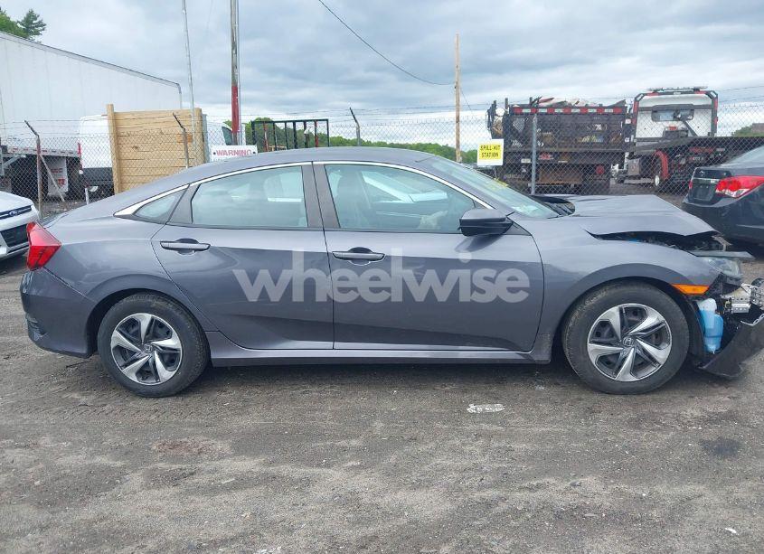 Photo 13 of 2019 Honda Civic LX (VIN 2HGFC2F67KH606663)