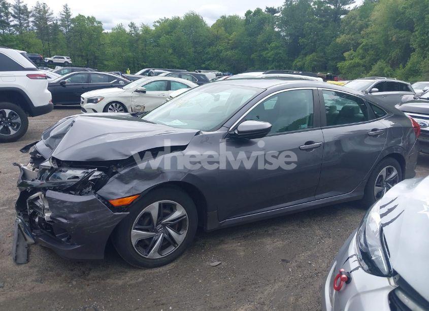 Photo 14 of 2019 Honda Civic LX (VIN 2HGFC2F67KH606663)