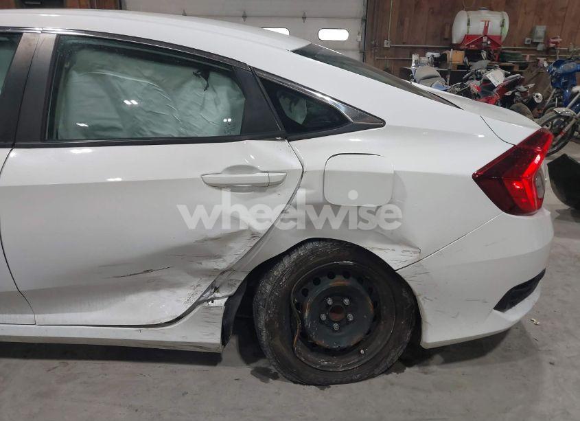 Photo 6 of 2019 Honda Civic LX (VIN 2HGFC2F68KH528264)