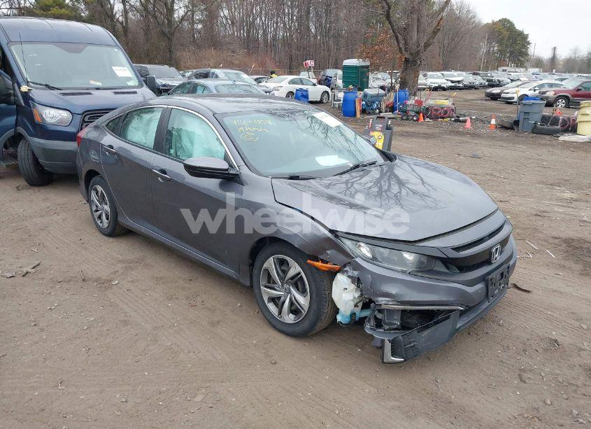 2019 Honda Civic LX (VIN 2HGFC2F68KH529978) main photo