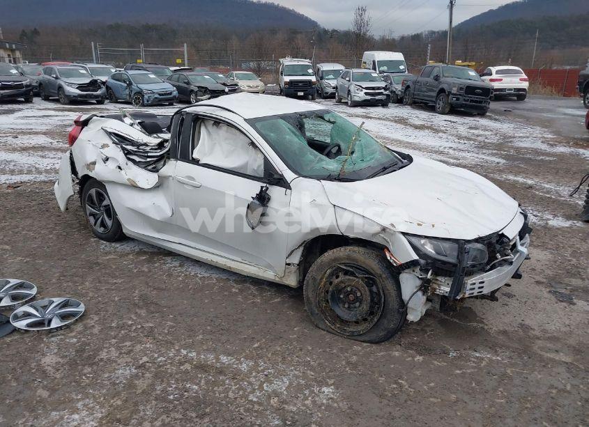 2019 Honda Civic LX (VIN 2HGFC2F68KH545422) main photo