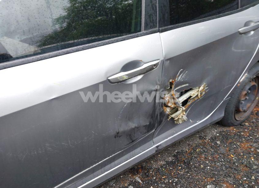 Photo 16 of 2019 Honda Civic LX (VIN 2HGFC2F69KH509268)