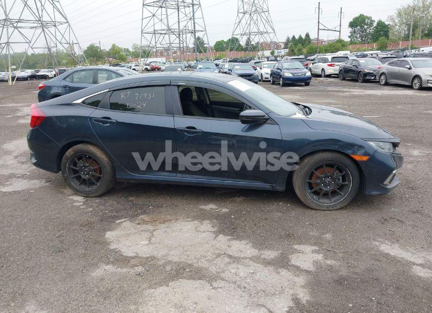 Photo 13 of 2019 Honda Civic LX (VIN 2HGFC2F69KH533618)