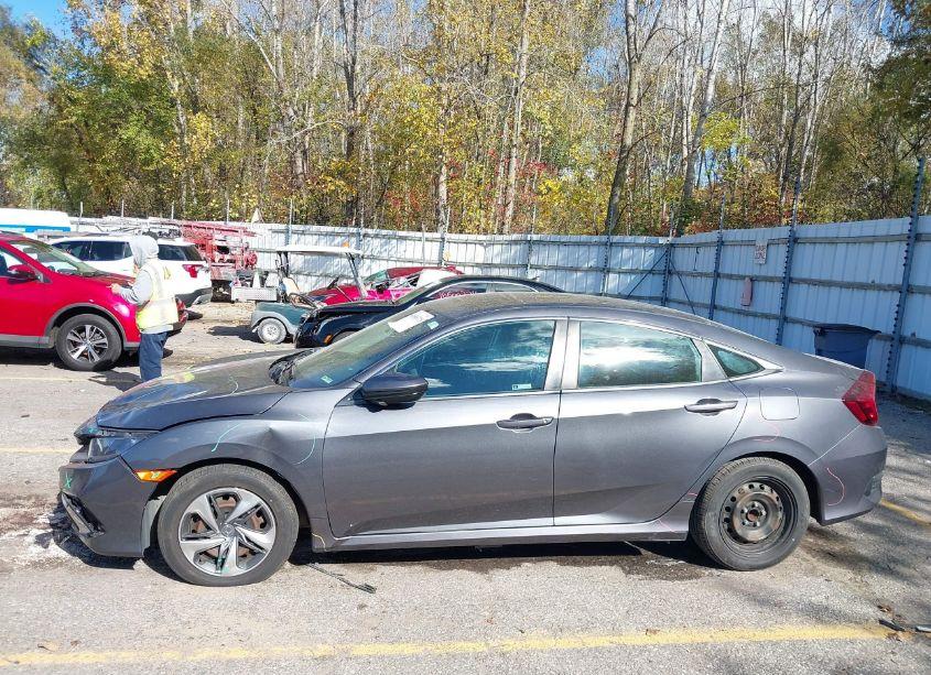 Photo 14 of 2019 Honda Civic LX (VIN 2HGFC2F69KH545008)