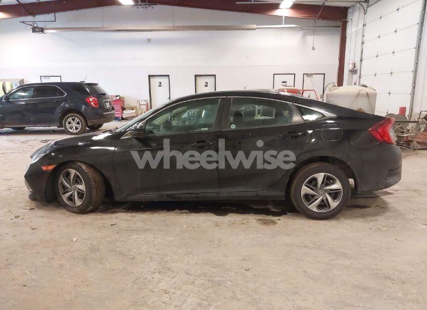 Photo 14 of 2019 Honda Civic LX (VIN 2HGFC2F69KH555697)