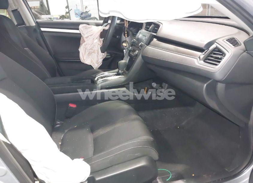 Photo 5 of 2019 Honda Civic LX (VIN 2HGFC2F69KH562696)