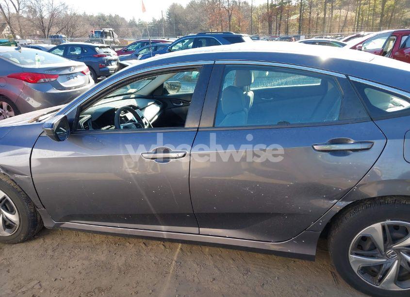 Photo 14 of 2020 Honda Civic LX (VIN 2HGFC2F69LH517369)