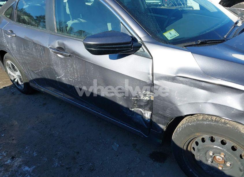 Photo 6 of 2020 Honda Civic LX (VIN 2HGFC2F69LH517369)