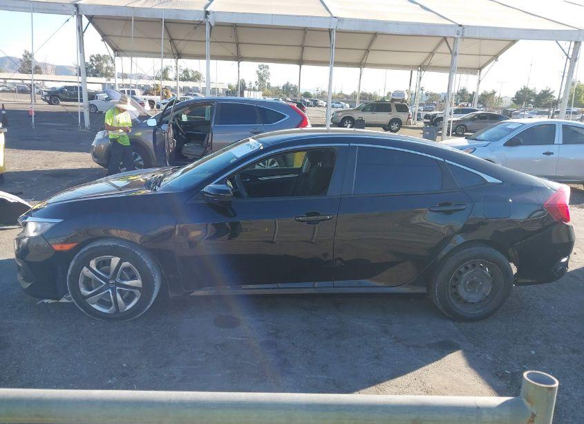 Photo 14 of 2018 Honda Civic LX (VIN 2HGFC2F6XJH547882)