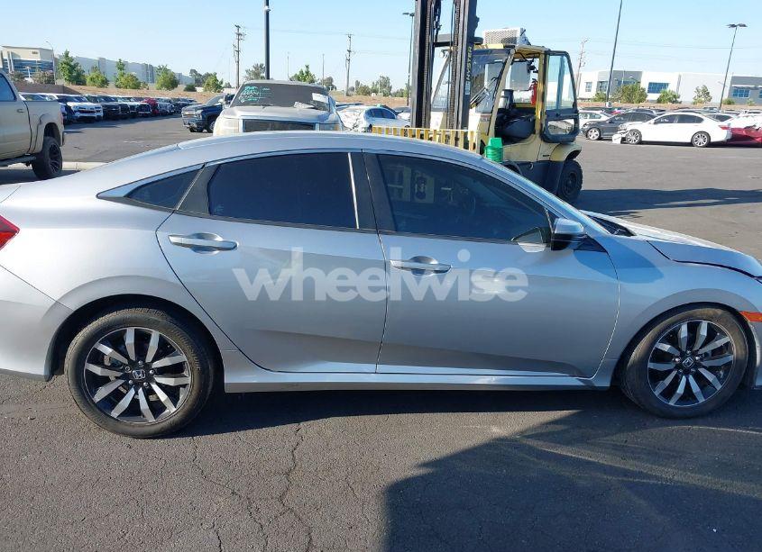 Photo 13 of 2019 Honda Civic LX (VIN 2HGFC2F6XKH501535)