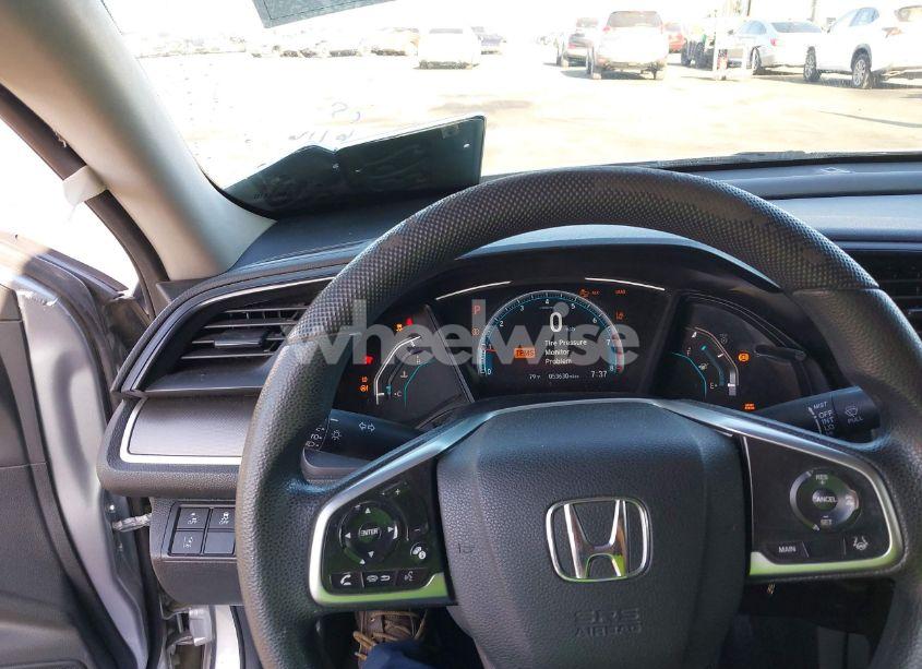 Photo 7 of 2019 Honda Civic LX (VIN 2HGFC2F6XKH501535)