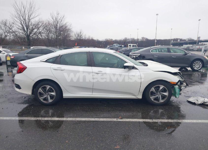 Photo 13 of 2019 Honda Civic LX (VIN 2HGFC2F6XKH514222)