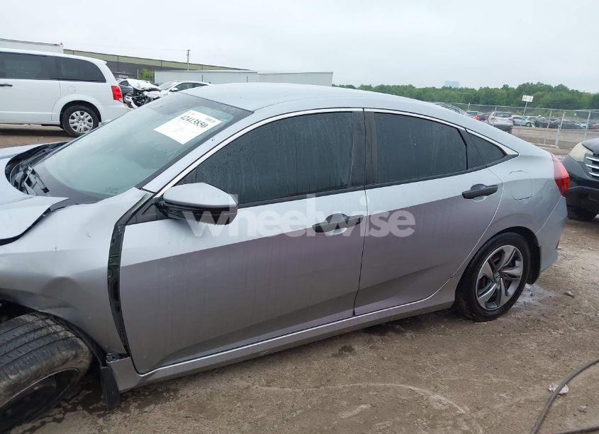 Photo 15 of 2019 Honda Civic LX (VIN 2HGFC2F6XKH519274)