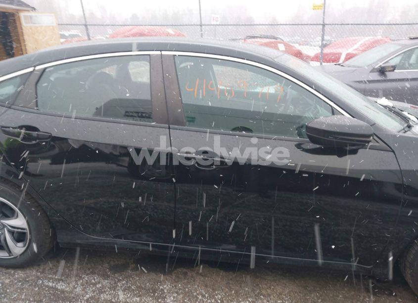 Photo 13 of 2019 Honda Civic LX (VIN 2HGFC2F6XKH529495)