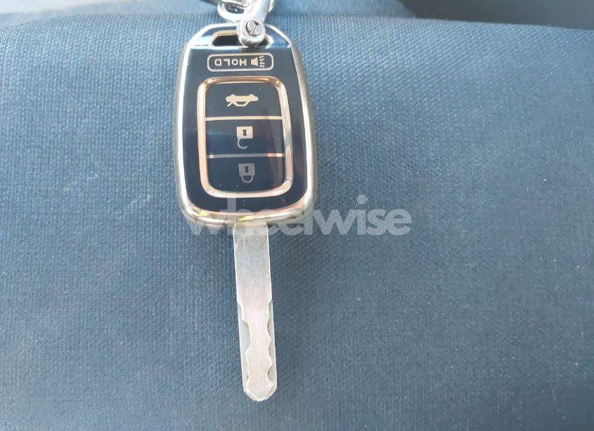 Photo 11 of 2019 Honda Civic LX (VIN 2HGFC2F6XKH549102)