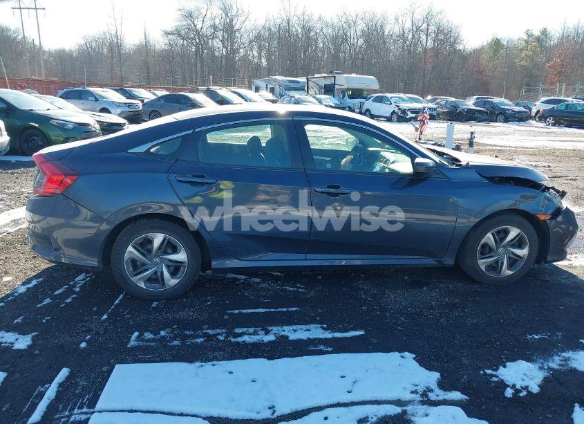 Photo 13 of 2019 Honda Civic LX (VIN 2HGFC2F6XKH549102)