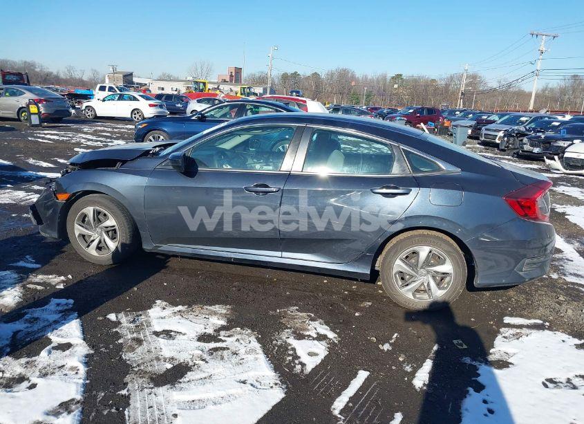 Photo 14 of 2019 Honda Civic LX (VIN 2HGFC2F6XKH549102)