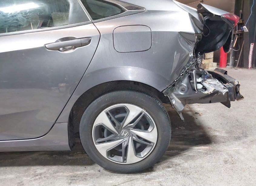 Photo 19 of 2019 Honda Civic LX (VIN 2HGFC2F6XKH557698)