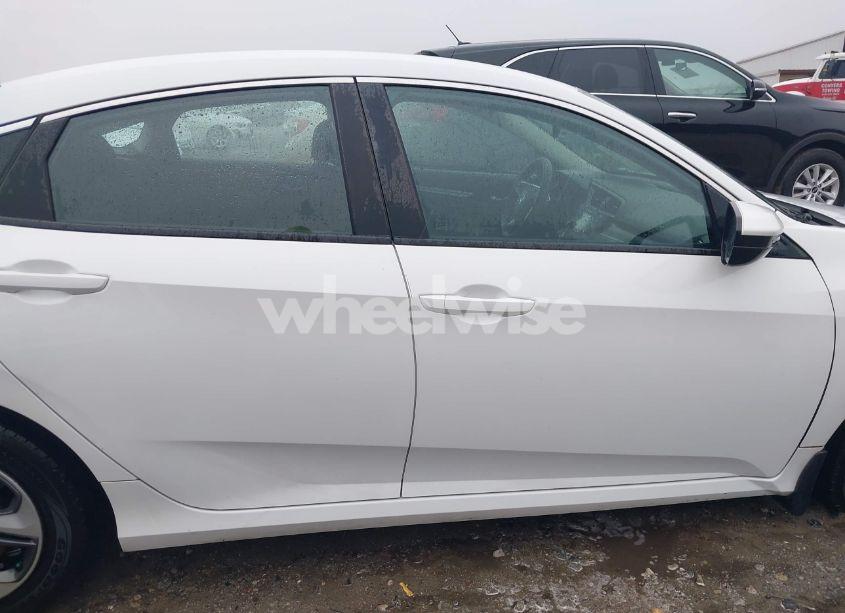 Photo 13 of 2019 Honda Civic LX (VIN 2HGFC2F6XKH560830)