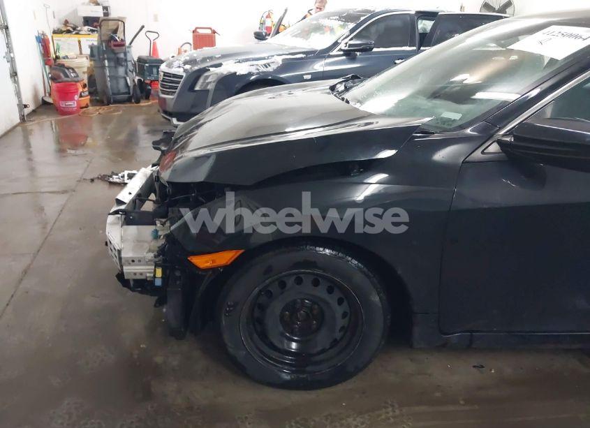 Photo 19 of 2019 Honda Civic LX (VIN 2HGFC2F6XKH565753)