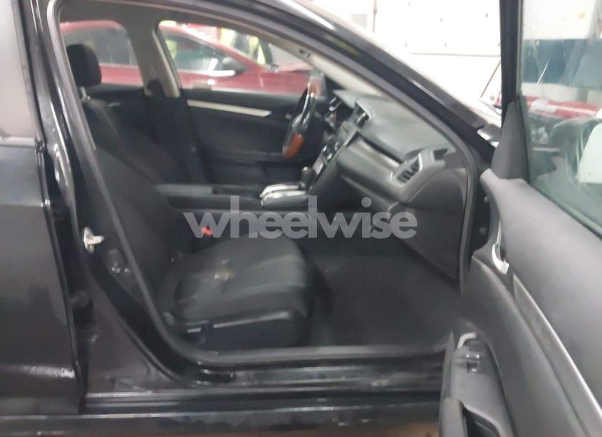 Photo 5 of 2019 Honda Civic LX (VIN 2HGFC2F6XKH565753)