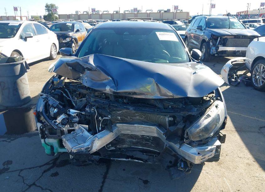 Photo 13 of 2019 Honda Civic LX (VIN 2HGFC2F6XKH589857)