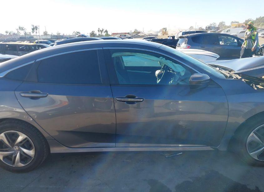 Photo 14 of 2019 Honda Civic LX (VIN 2HGFC2F6XKH589857)