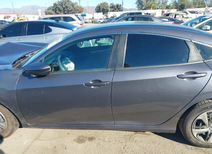 Photo 15 of 2019 Honda Civic LX (VIN 2HGFC2F6XKH589857)