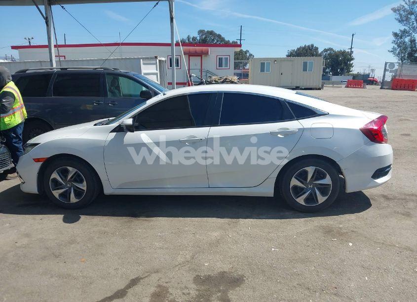 Photo 14 of 2019 Honda Civic LX (VIN 2HGFC2F6XKH600677)